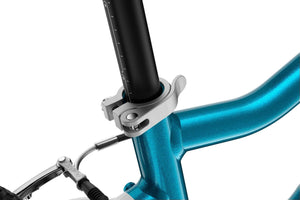 Woom GO 3 AUTOMAGIC practical quick-release seatpost clamp.