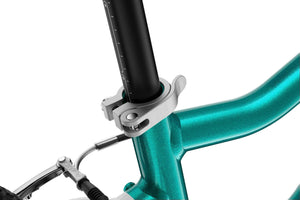 Woom GO 3 AUTOMAGIC practical quick-release seatpost clamp.