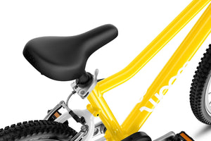 Woom GO 3 AUTOMAGIC ergonomic saddle with integrated GoPro mount.