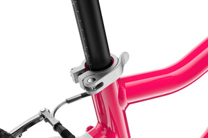 Woom GO 3 practical quick-release seatpost clamp.