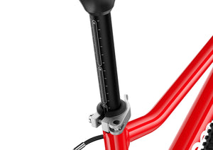 Woom GO 3 AUTOMAGIC A-B-C seatpost markings for precise adjustment of the saddle height in relation to the handlebars.